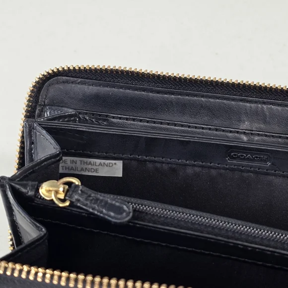 Coach Campbell Black Leather Zip Around Clutch Wallet Gold Hardware - Picture 8 of 8